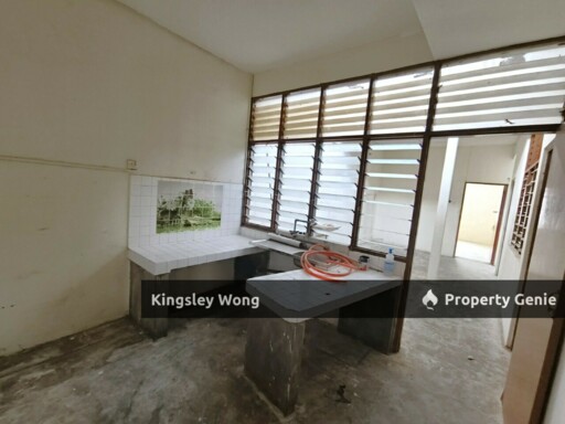 Taman Canning Freehold Single Storey Terrace House Basic Unit Near Hospital Schools Mall