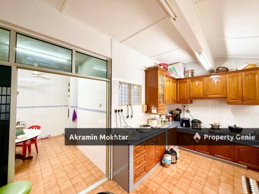 Freehold, End Lot, Renovated & Fully Furnished | Double Storey Taman Universiti Indah, Seri Kembangan