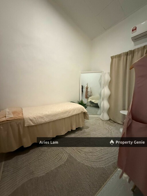 Desa Cemerlang Single Storey Terrace House Corner Lot / Near Ulu Tiram