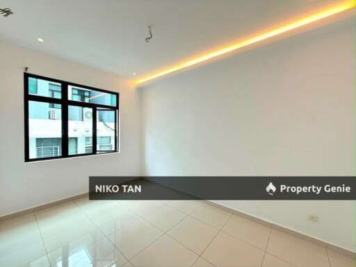 Jalan Maya Horizon Hill 2Stry Fully Renovated & Extended Canal Garden For Sale