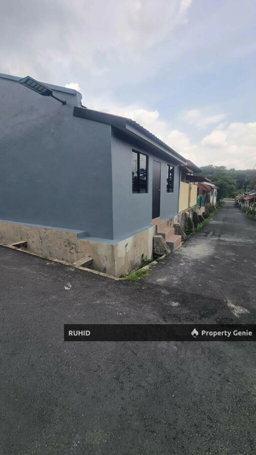 End Lot Single Storey Terrace House for Sale in Taman Sri Pulai, Johor Bahru