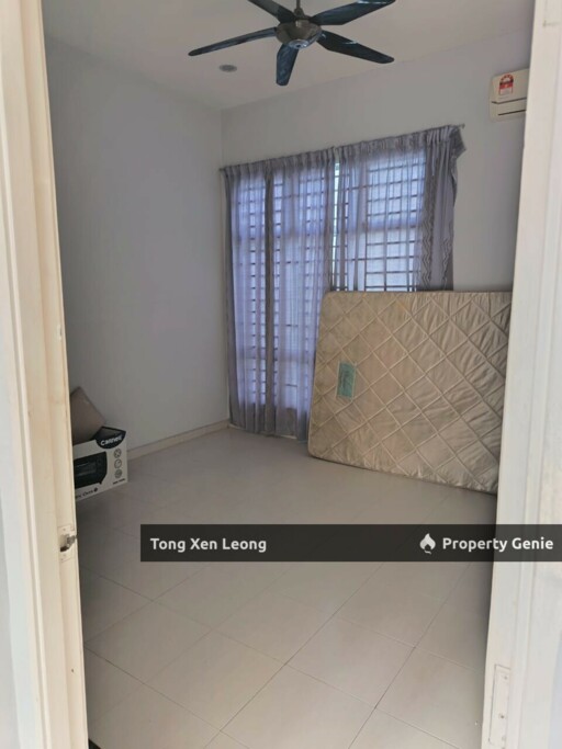 Freehold Partially-Furnished Terrace Home in Tanjung Minyak