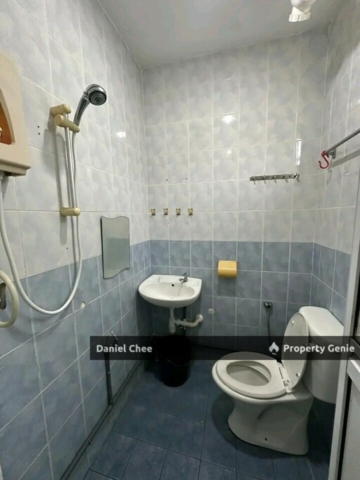 Permai Lake View Partially Furnished Apartment For Rent