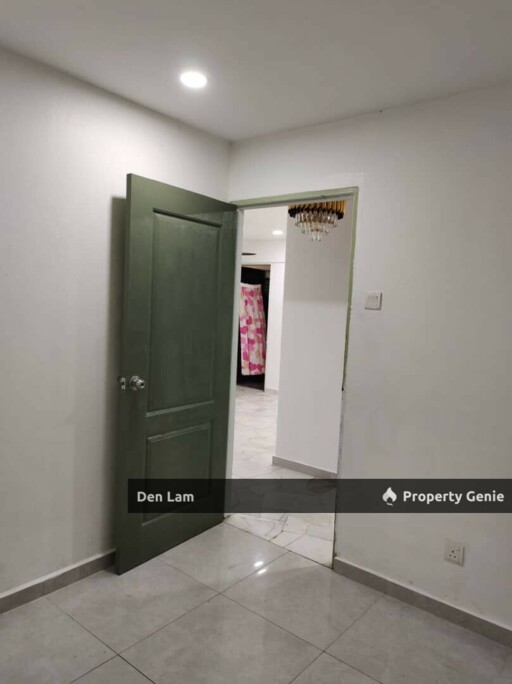 Bukit Cheras Flat KL Near MRT Pangsapuri BLok 8 & 10 For Rent!!