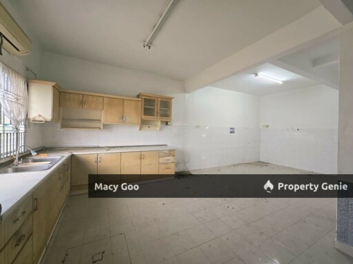 Huge Land Corner Double Storey Kampung Lapan