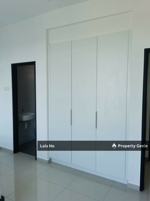 For sale NOVO 8 condominium FREEHOLD Block A 468k