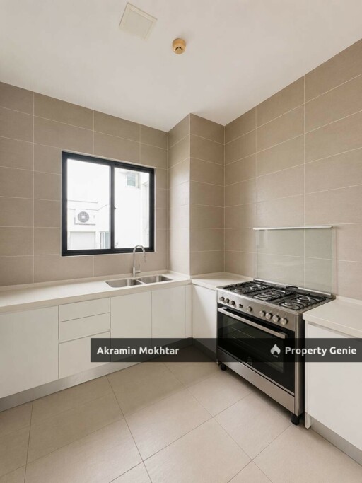 Freehold, Facing Open & Partially Furnished | 2 Storey SemiD Beethoven, Symphony Hills Cyberjay