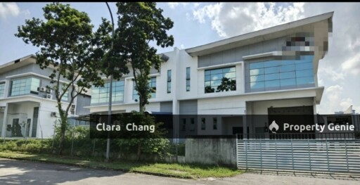 Kempas Utama 1.5 Storey Semi D Factory Light Industrial for Rent