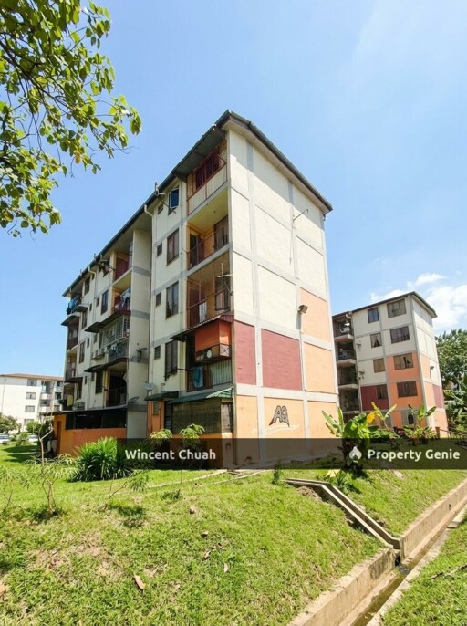 Ground Floor Flat Wangsa Maju Seksyen 1, near to LRT & Aron Alpha Angle Mall