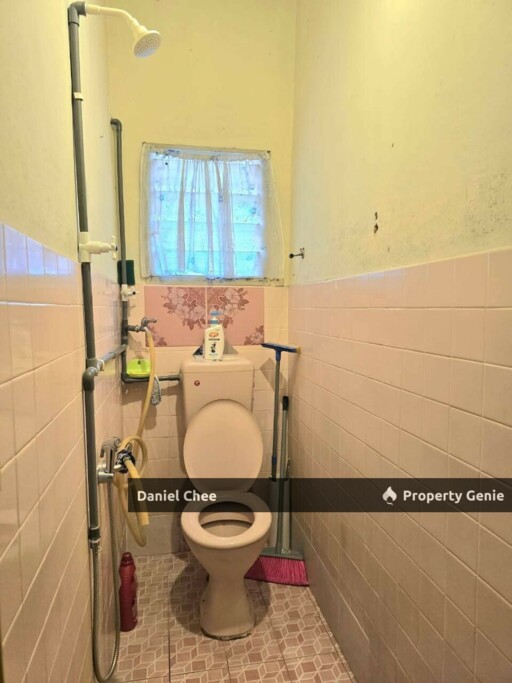 Bercham.Hot Area Single Storey Terrance House For Sale