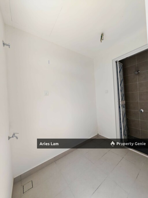 Danga Sutera @ Semi-D House Corner Lot / Skudai