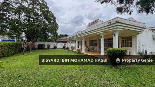 Exclusive 8,250sq.ft Corner Single Storey Bungalow with Large Land in The Heart of Seksyen 16 Petaling Jaya.