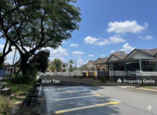 Facing Open Field / Padang!! Air Putih, Kuantan