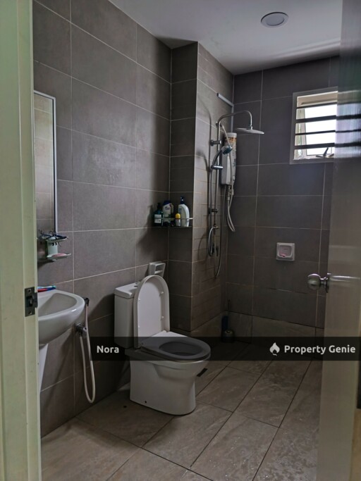 2 Storey Intermediate Laman Azalea, Nilai Impian | Freehold Non-Bumi | Fully Furnished | Gated & Guarded