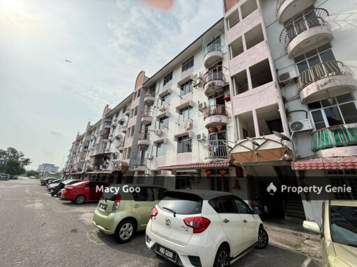 Walk Up Kenanga Apartment