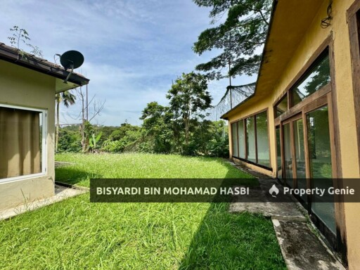Single Storey Bungalow, Monterez Golf Club, Seksyen U9, Shah Alam .