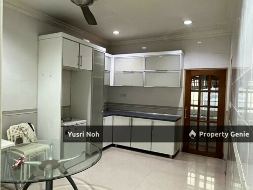 2 Storey Seksyen 7 Shah Alam - Partial Furnshed! Good Condition
