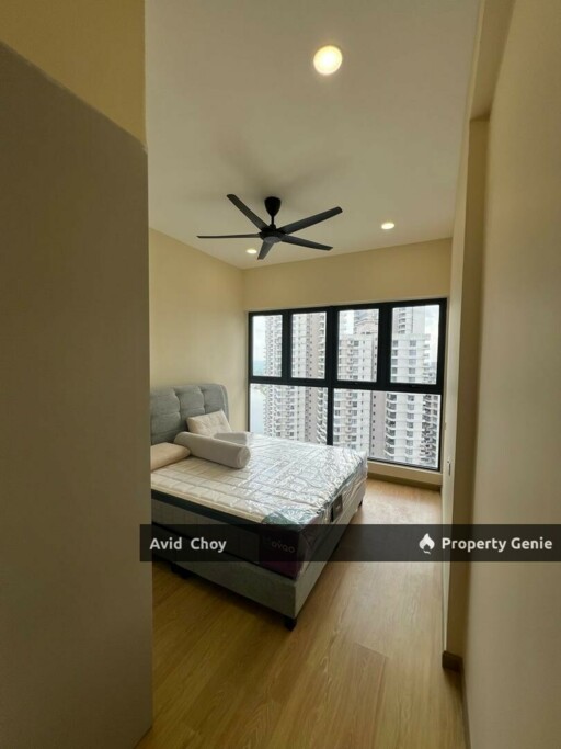 Central Park, 2 Bedrooms (Fully Furnished and Fully Renovated)