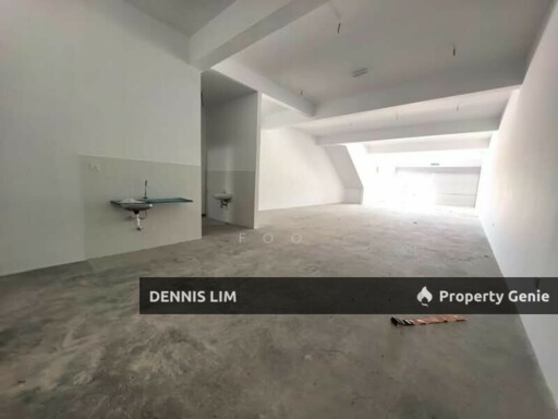 Elmina Temu 2 Shop Lot For Rent