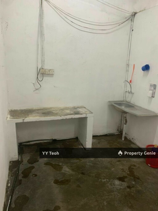 Alor Gajah 1.5 Storey Shoplot w EXTRA LAND