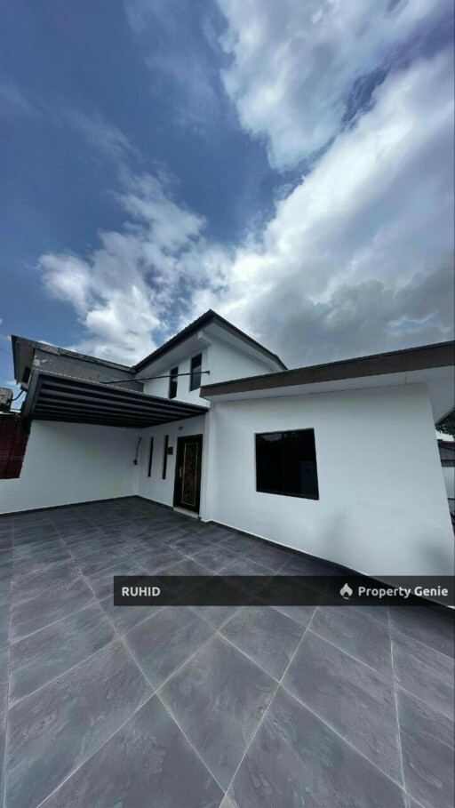 Double Storey Low Cost Corner Lot, Bandar Baru Permas Jaya, Masai