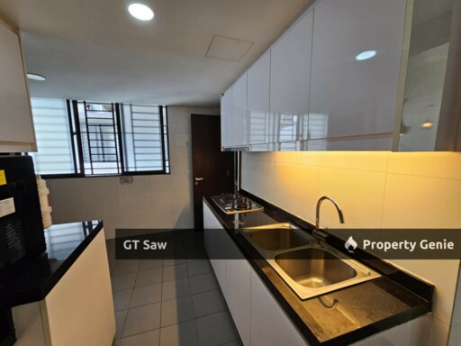 3 Bedroom unit near to Intermark, Short Walk To MRT/LRT Station