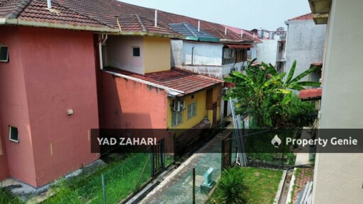 Seksyen 7, Shah Alam | 2-Storey Terrace 4+1 Rooms | RM675K - Facing Open, Extended Kitchen and Gated Guarded