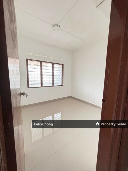 Taman Mohd Yassin 1 Sty Terrace,Jalan Seladang,Simpang Renggam