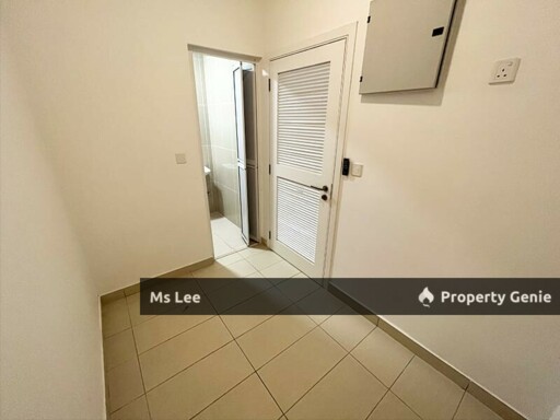 Pavilion Hilltop @ Mont Kiara- Level 21 with balcony-Sale below bank value Rm250k