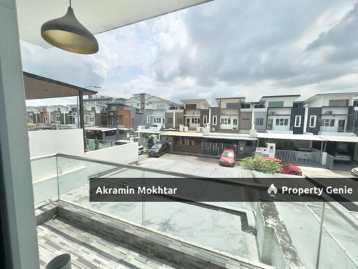 FULLY RENOVATED & EXTENDED | 2-STOREY SUPERLINK TERRACE CLOVER HOMES, TAMAN SEMANGGI, SEMENYIH