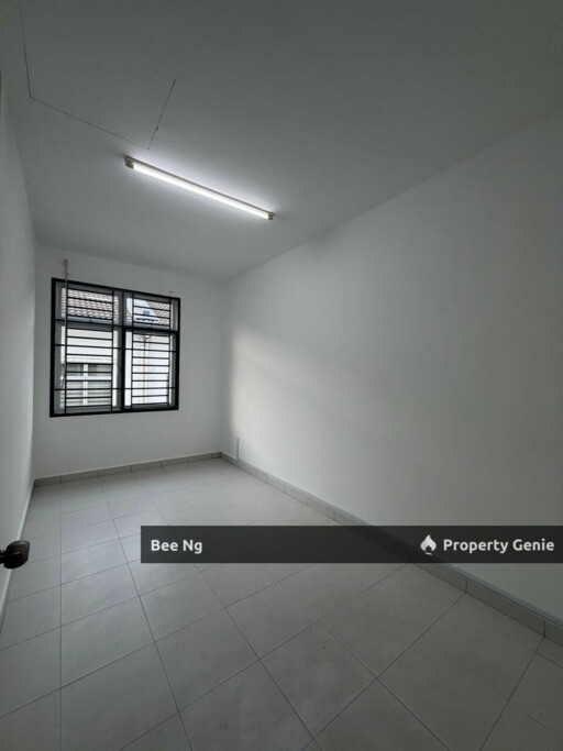 Taman Pulai Mutiara / 2.5 Storey Terrace / Partially Renovated / Super Value