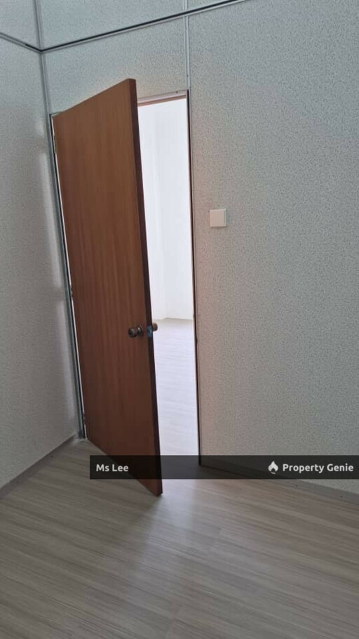 Renovated Corner 2nd Floor Shop Office @ Taman Bayu Perdana, Klang - Ready Unit