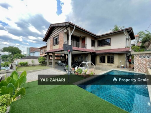 Seksyen 2, Shah Alam | Bungalow 7+1 Rooms | RM2.2M - Spacious Car Porch, with Private Pool & Nearby Masjid and UITM Shah Alam