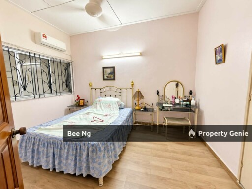 Taman Kolam Air / JB Town / Double Storey Terrace
