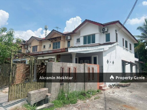 End Lot, Fully Renovated & Facing T- Junction | Double Storey Jalan 2/22, Bandar Tasik Puteri, Rawang