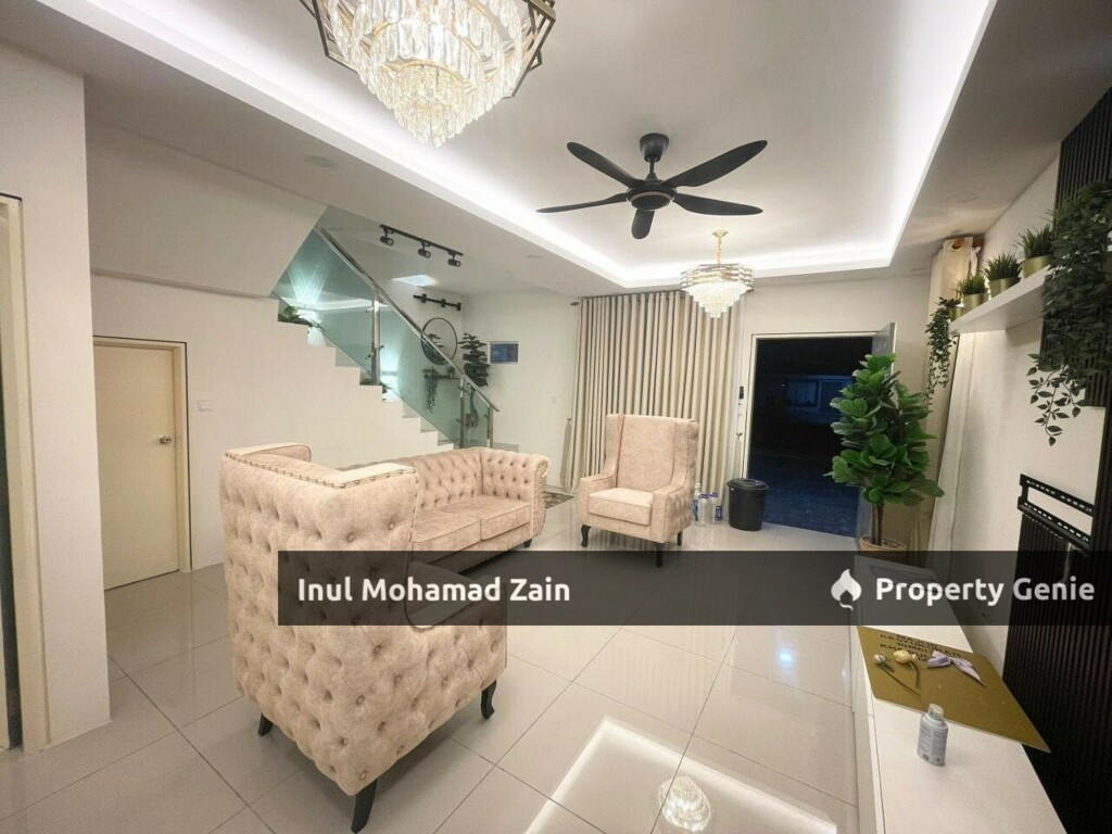 Kita Mekar Cybersouth, Renovated Partially Furnished Double Storey