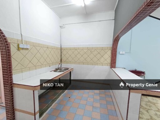 For Sale   2x, Jalan Ledang, Taman Lambak 86000 Kluang, Johor.
