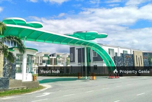 RENOVATED ENDLOT Double Storey The Clover Homes Taman Semanggi Semenyih