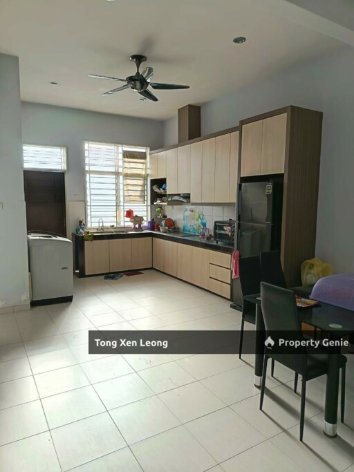 Freehold Partially-Furnished Terrace Home in Tanjung Minyak