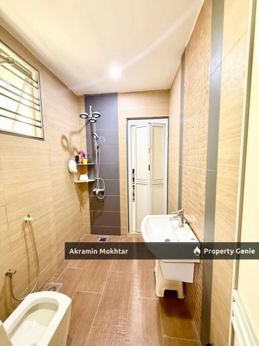 Freehold & Fully Renovated | 3 Storey Semi-D Taman Saujana Suria Kajang