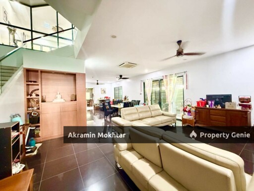 Freehold & Fully Renovated | 3 Storey Semi-D Taman Saujana Suria Kajang