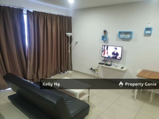 Trefoil Studio Unit At Setia Alam Shah Alam For Slae
