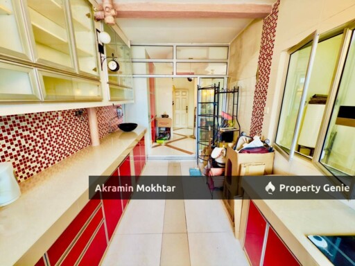Corner Unit, Renovated & 2 Covered Parking | Sunway Suriamas Condominium, Bandar Sunway Selangor