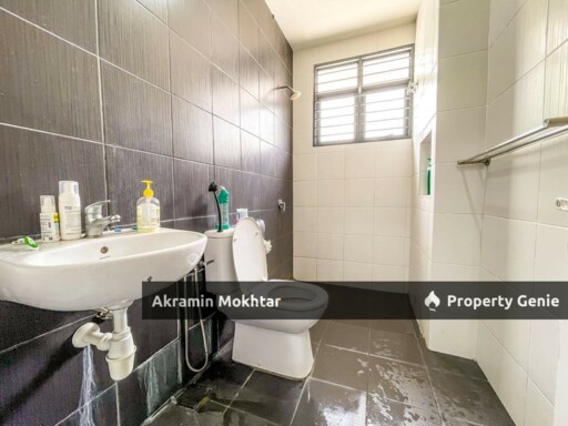 FREHOLD & RENOVATED | 3 Storey Semi-D Lambaian Residence, Kajang