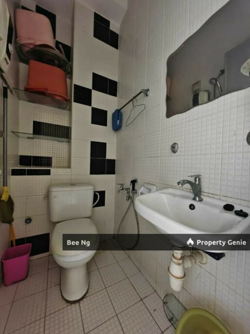 The Sky Executive Suites @ Bukit Indah/2bedroom/corner Lot