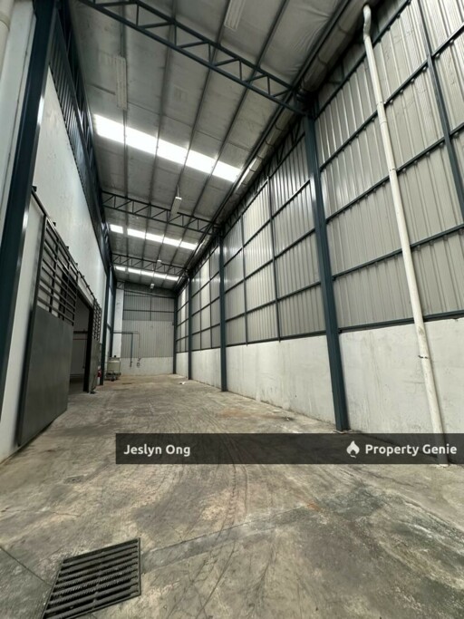 1.5 storey Semi D Factory at i-Park Indahpura Kulai for Rent
