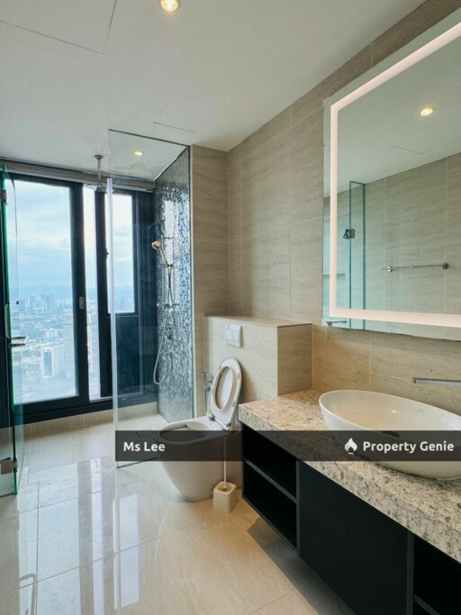 Star Residences One @ KLCC-level 52-Ready Now