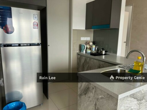 Fully Furnished / 3R2B1C for RENT / Nearby MRT & LRT Station
