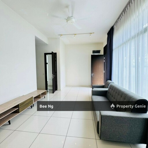 Avira Medini Iskandar @ 2 storey garden terrace corner lot