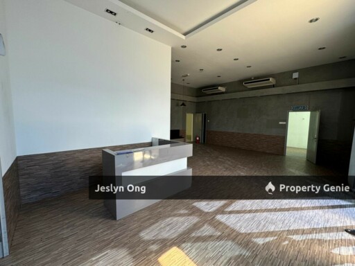 1.5 Storey Semi D Factory at Setia Business Park 2, Dato Onn, Kempas for Rent